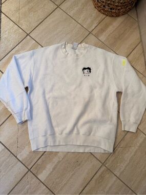 Women’s Nike x Olivia Kim Betty Boop crewneck sweatshirt